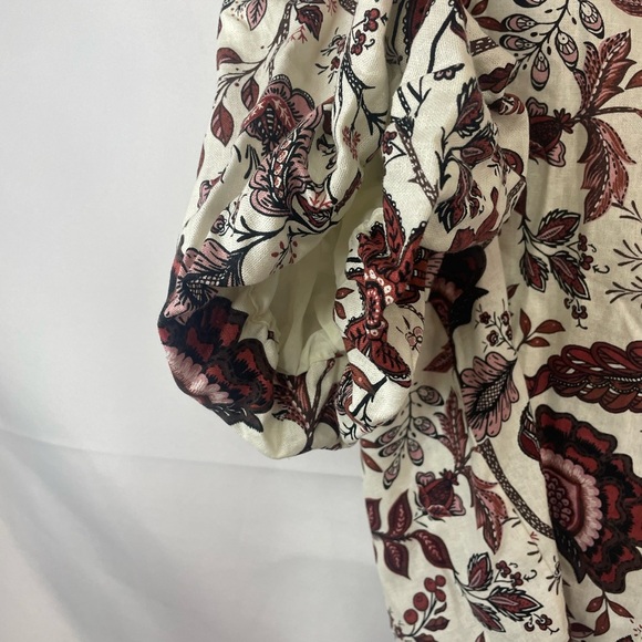 Joie linen blend blouse in beautiful reds and cream! This has puff sleeves! - Picture 5 of 7